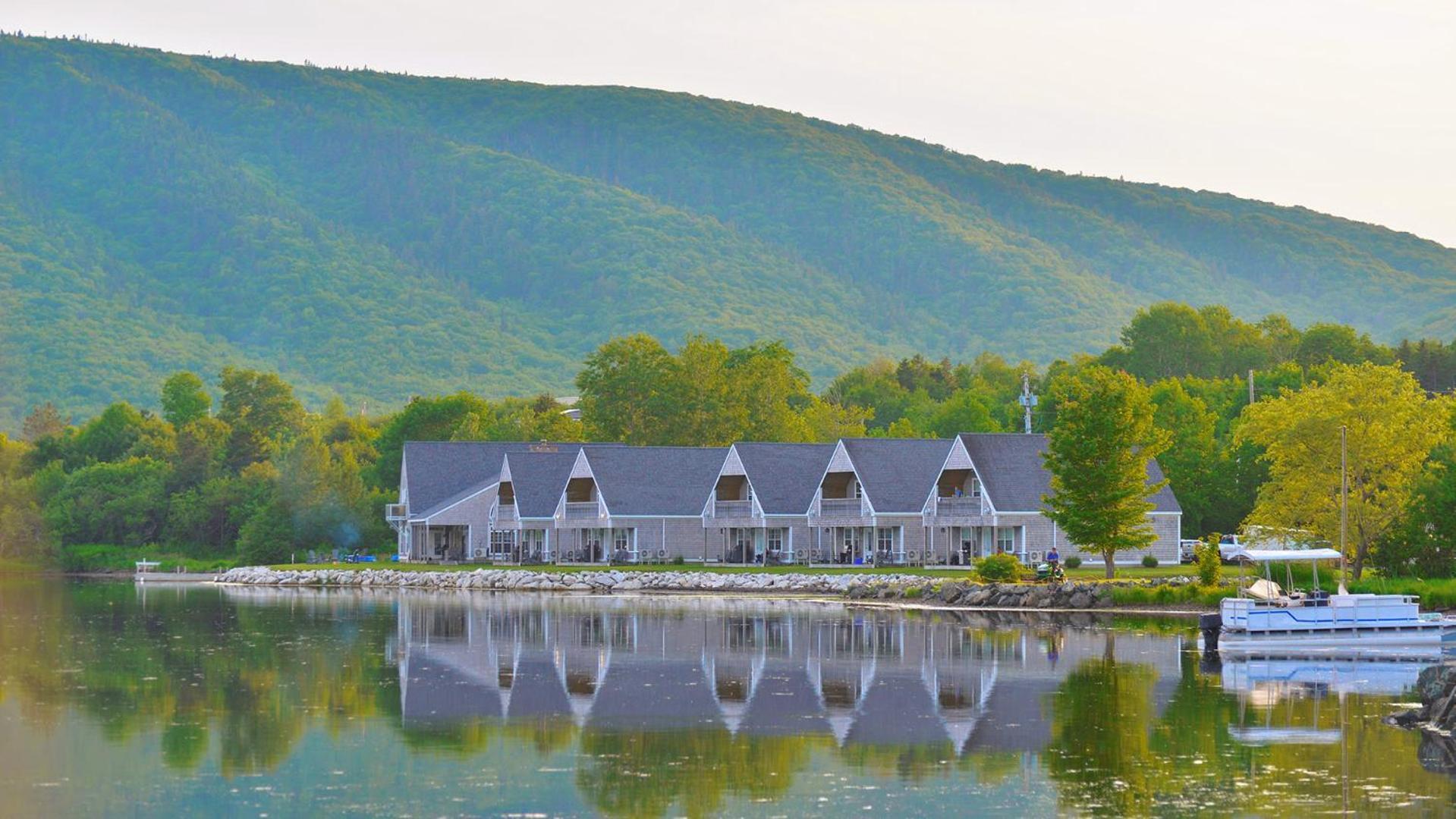 Keltic Quay Cottages & Bayfront Lodge Whycocomagh Buitenkant foto
